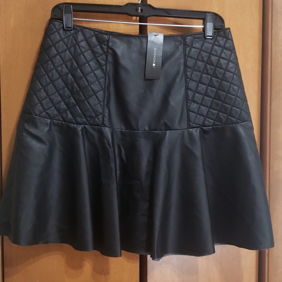 Women's Faux Leather Skirt - Picture 1 of 4